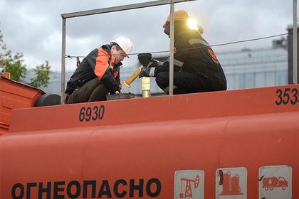 Медведев раскрыл причины роста цен на бензин