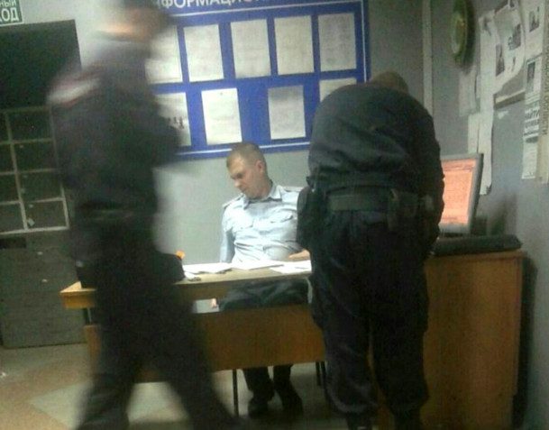 По всей России идут задержания и аресты соратников Навального