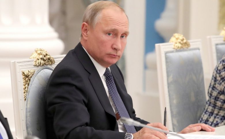 Путин предложил прокуратуре заняться поиском зарубежных счетов российских чиновников