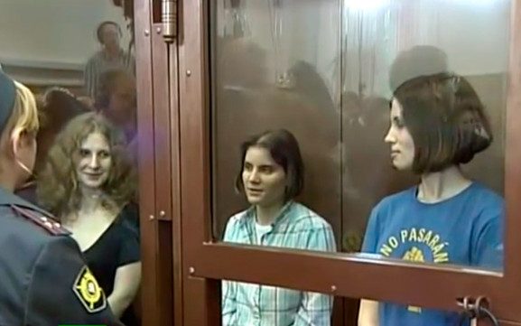 ЕСПЧ оправдал участниц «Pussy Riot», осуждённых в России за акцию в храме Христа Спасителя