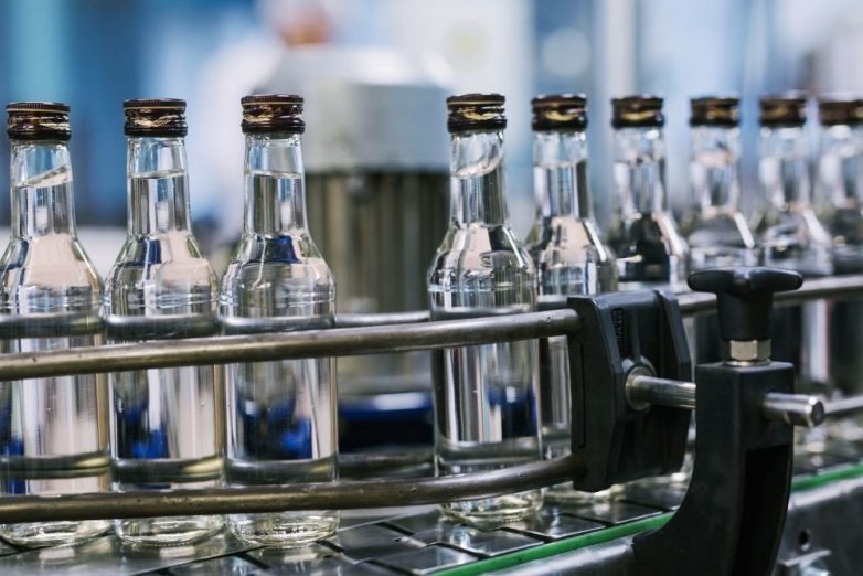 В России подняли цену на водку и запретили «сухой алкоголь»