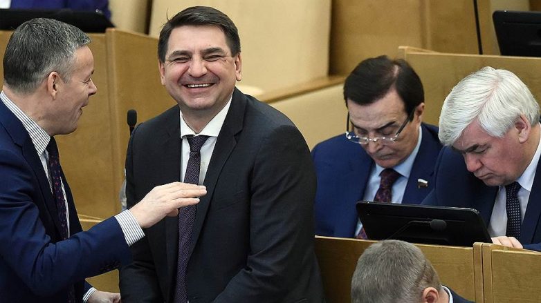 Единороссы выступили против идеи раскрывать размер пенсий депутатов и чиновников