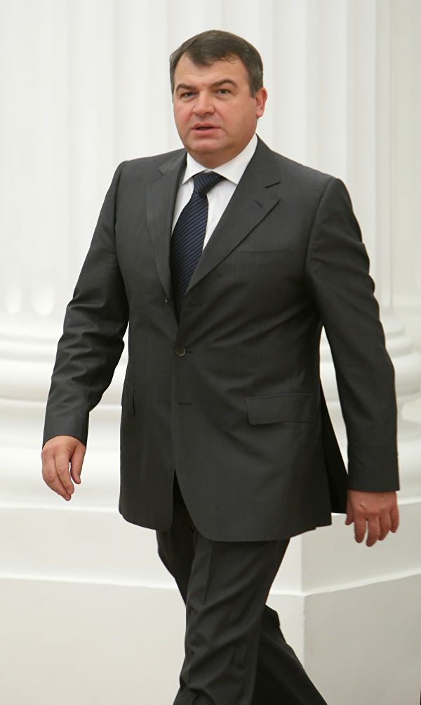 Сердюков министр обороны фото в форме