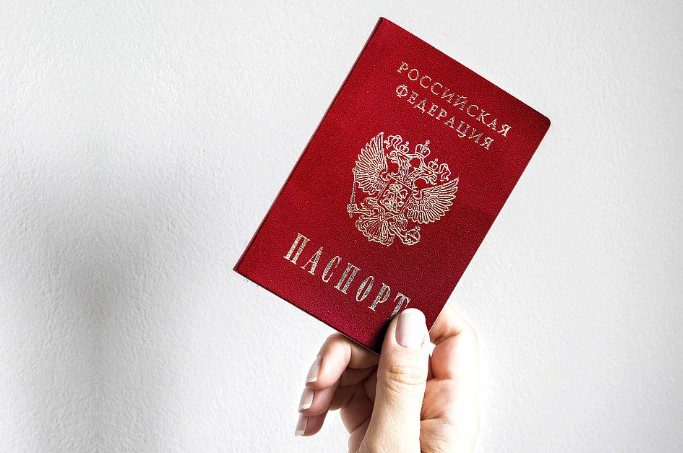 Документы и сведения, которые надо собрать, чтобы получить или поменять паспорт