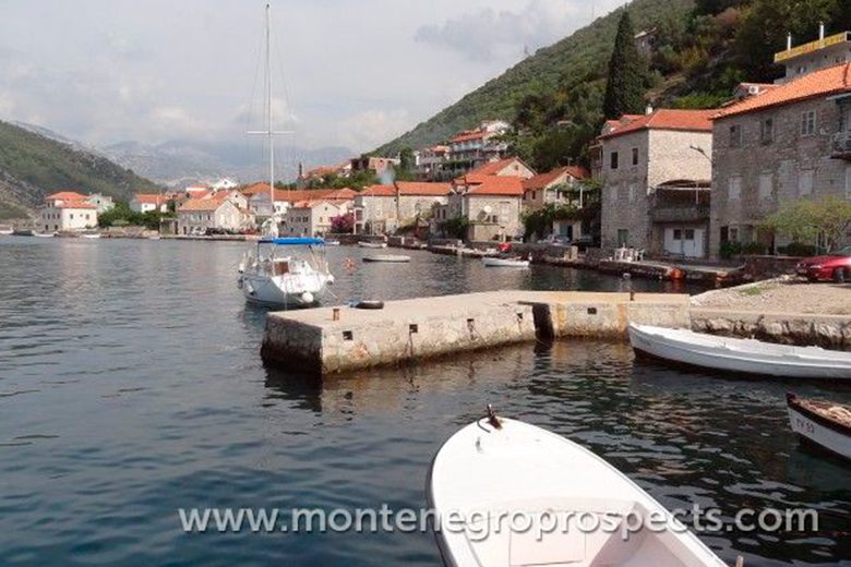Деньги, похищенные у «Ростеха», всплыли в Черногории
