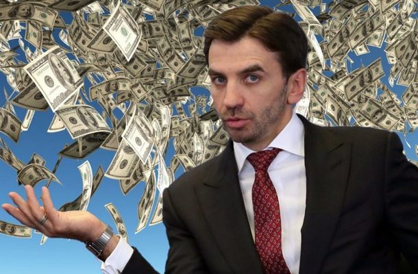 Через счета российского экс-министра прошел почти миллиард долларов