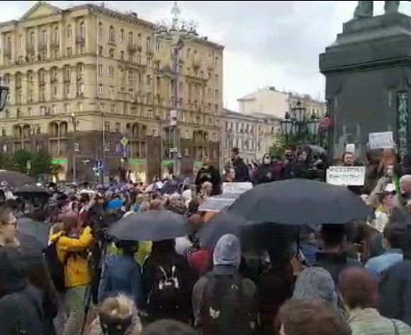 В Москве задержано больше 100 участников акции против поправок к Конституции
