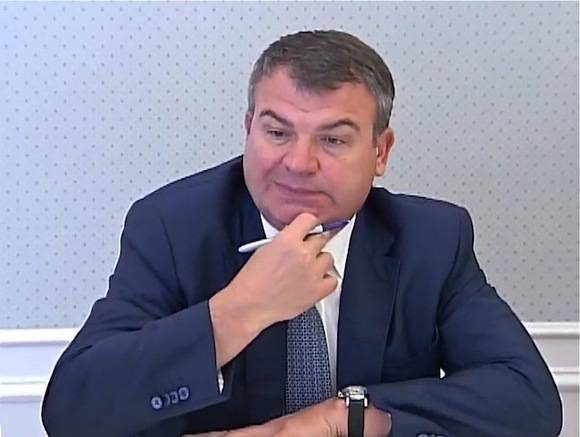Следователи избавляются от протокола допроса Сердюкова