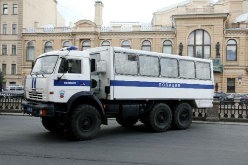 Власти Москвы потратят почти 500 млн рублей на полицейские автозаки