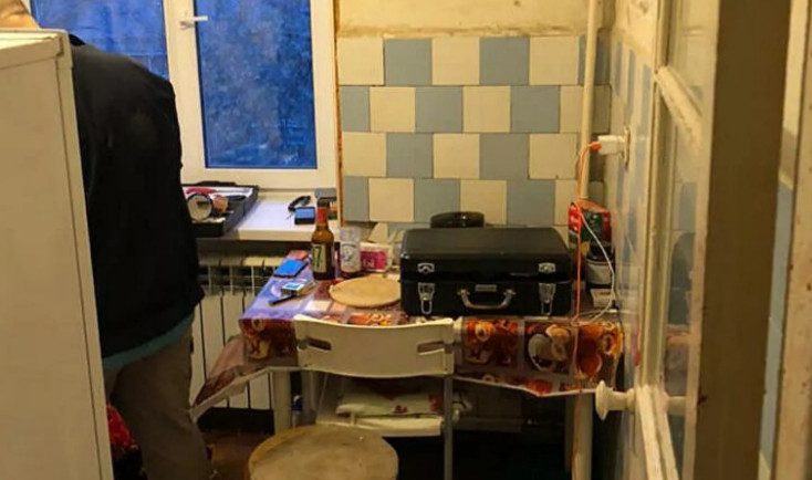 В Екатеринбурге хозяин квартиры убил трех гостей и покончил с собой