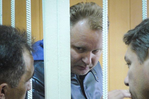 От Сердюкова до Меня: российские чиновники, попавшие под следствие