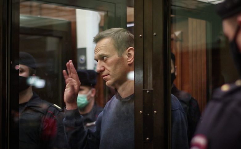 Навальному дали 3,5 года колонии общего режима