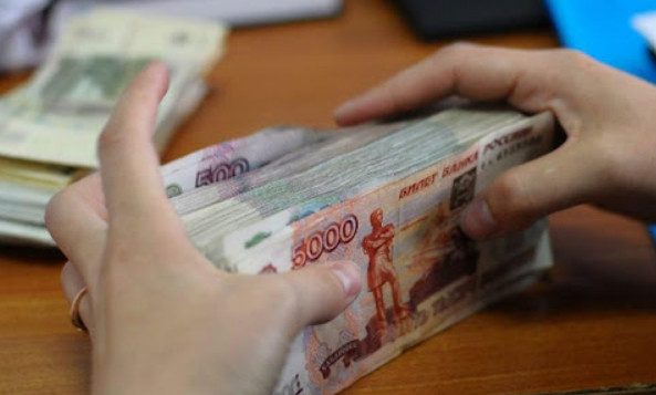 Кассир вынес из банка 12 миллионов рублей