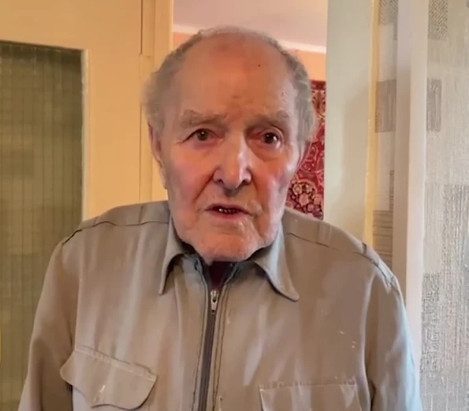 95-летний пенсионер из Красноярска обдурил телефонных мошенников