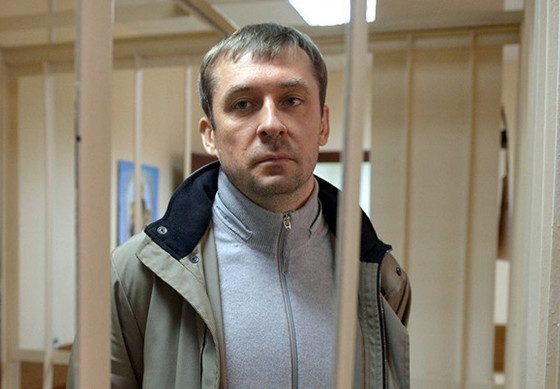 Прокуратура требует изъять имущество экс-полковника Захарченко