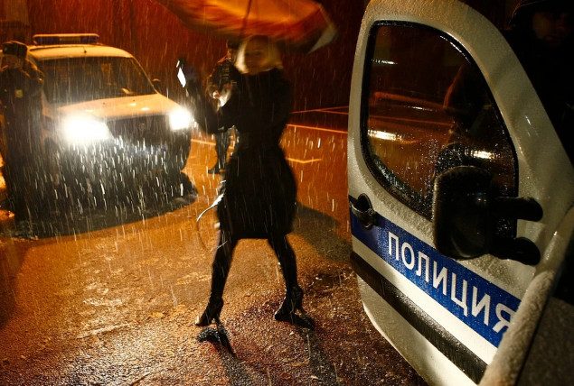 Полицейским из Пятигорска грозит уголовное дело из-за задержания невиновной девушки