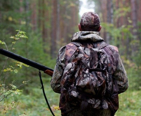 Может ли охотинспектор застрелить браконьера?