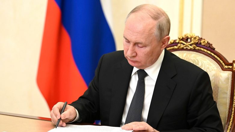 Путин изменил закон об информировании ООН и Совета Европы о военном положении