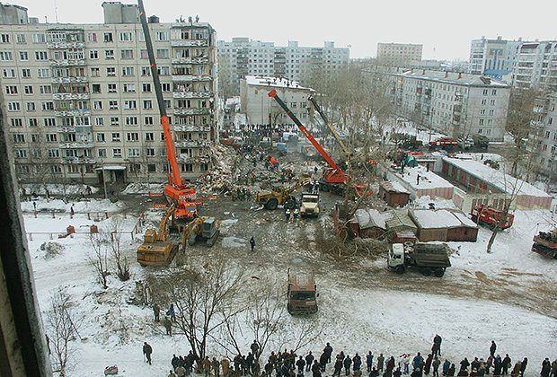 20 лет назад слесарь взорвал дом в Архангельске. Что толкнуло его на убийство 60 человек?