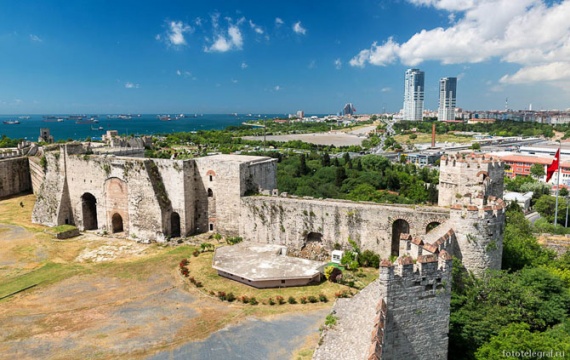 Столица четырех империй сколько нужно денег для жизни в черногории