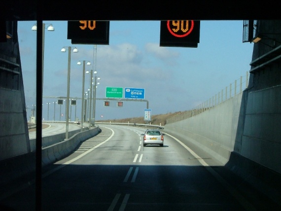 Уникальный Эресуннский мост-тоннель, соединяющий Данию и Швецию