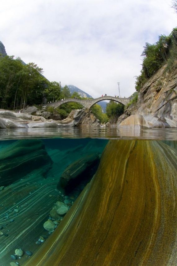 Взгляд изнутри: Верзаска - эталонно чистая швейцарская река