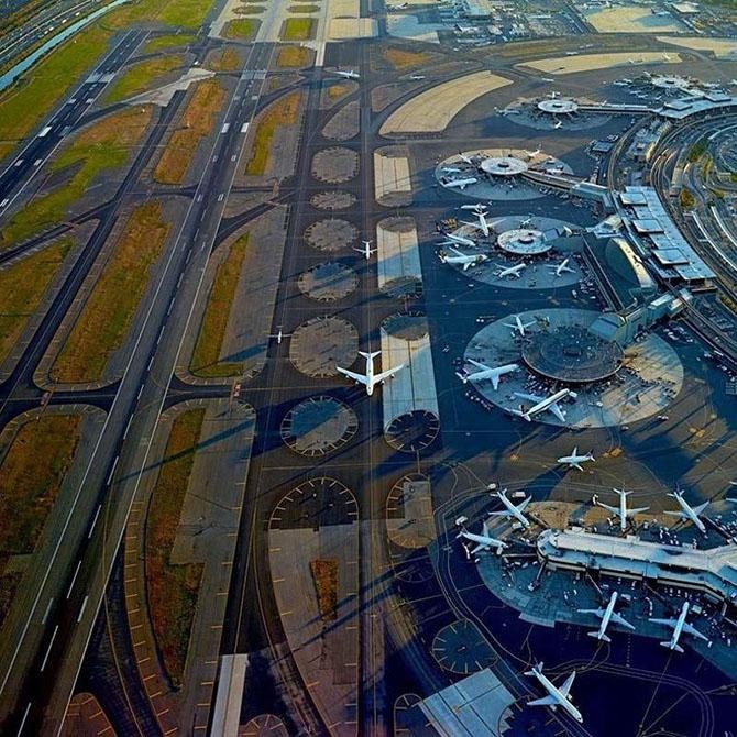 Аэропорты с высоты птичьего полета (12 фото)