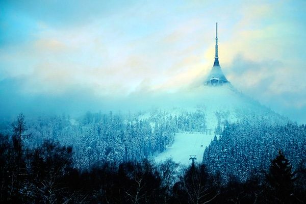 Башня Йештед в Чехии, больше напоминающая корабль пришельцев