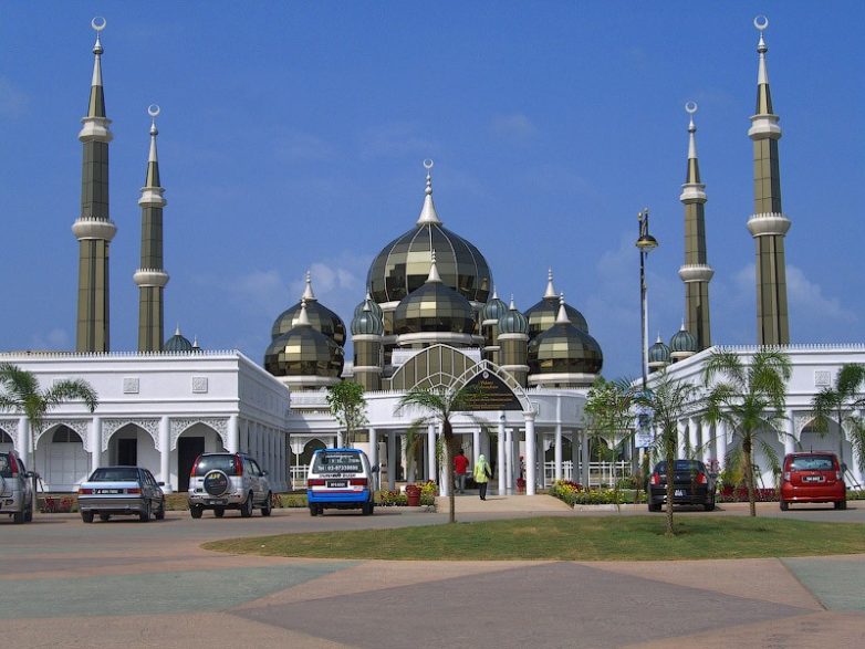 Жемчужина Малайзии: Кристальная мечеть в Теренггане