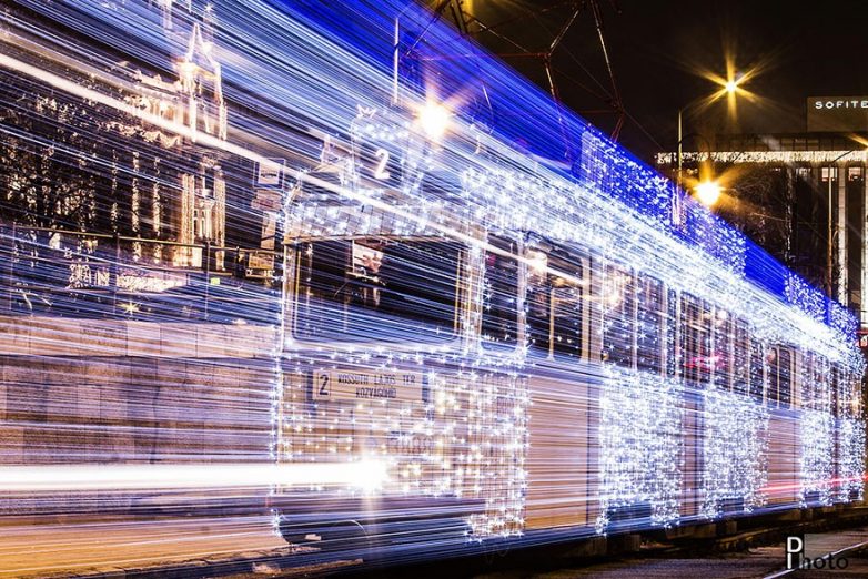 Фотопроект: светящиеся трамваи Будапешта