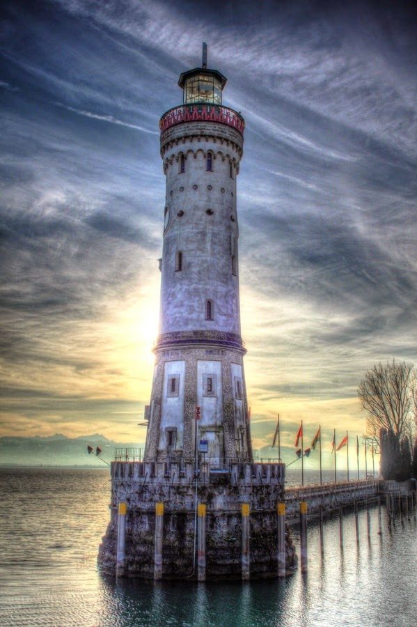 10 самых красивых маяков планеты, от которых без ума все туристы
