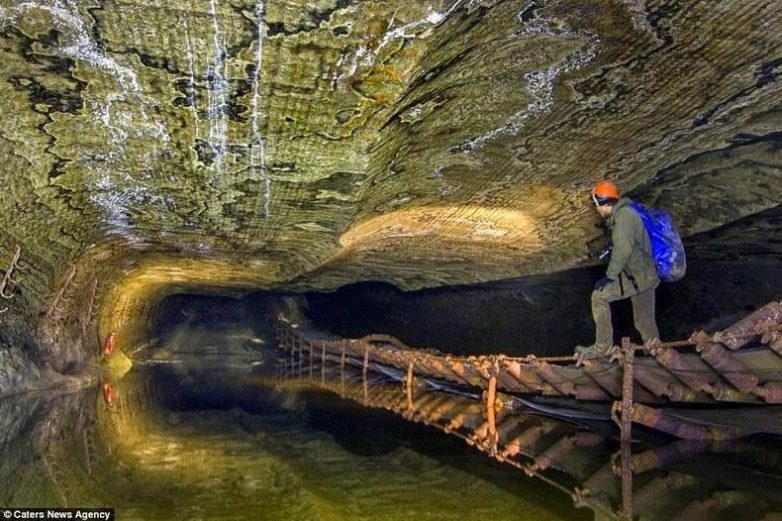 Удивительная психоделическая пещера под Екатеринбургом