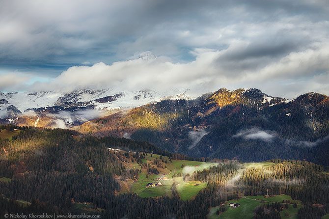 Туманное утро в Альпах
