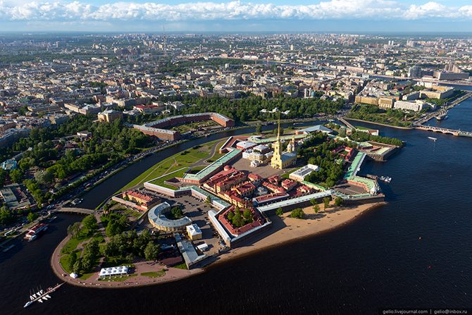 Пролетая над петербургом: фантастические панорамы Северной столицы с высоты птичьего полёта