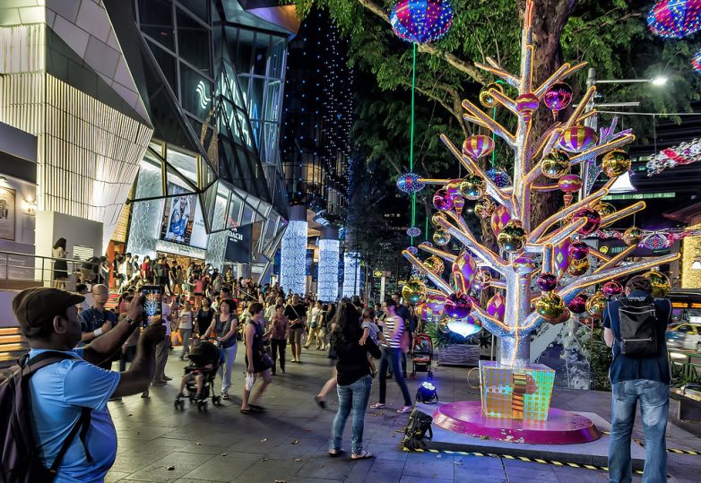 Сингапур готовится к Рождеству