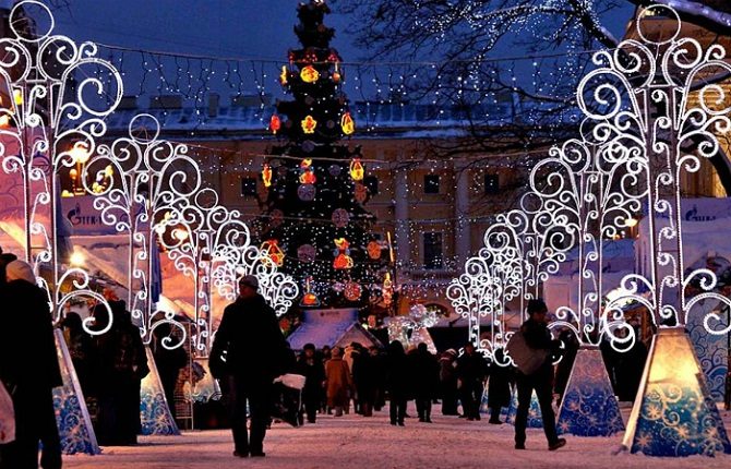 Потрясающие рождественские декорации в разных городах мира