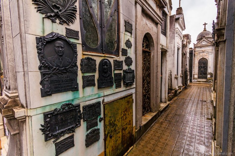 Печальные и прекрасные склепы Буэнос-Айреса