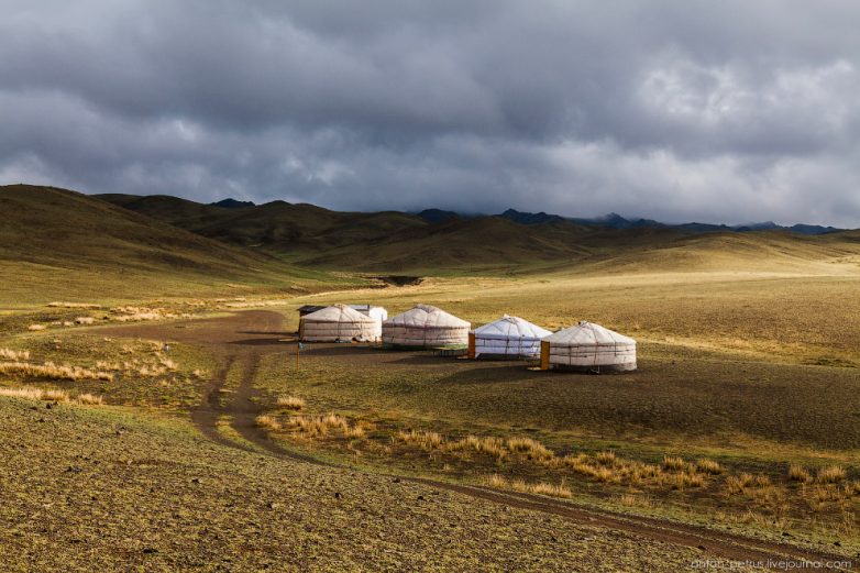Монголия: суровый край кочевников
