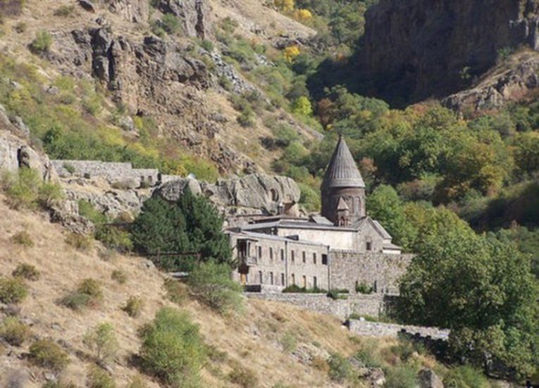 Необычные и загадочные достопримечательности Армении