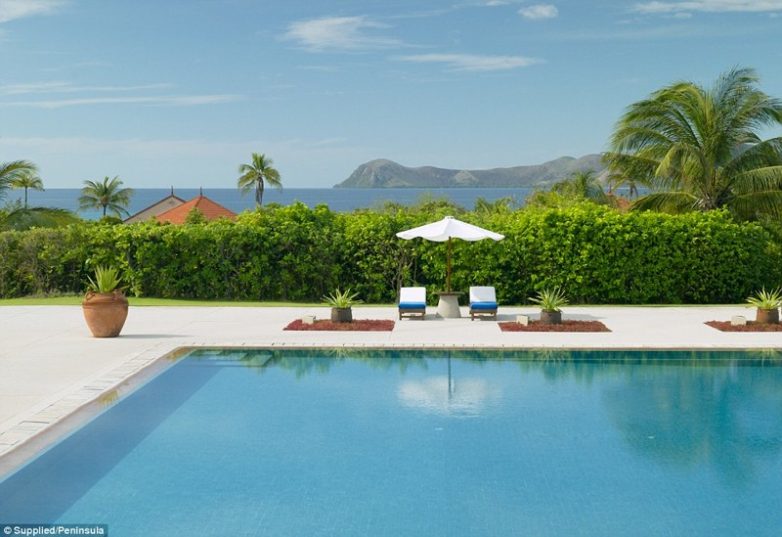Рай на Земле: самый роскошный курортный остров, где отдыхали Брэд Питт и Бейонсе