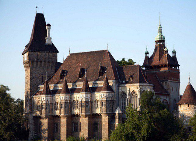 10 поразительных архитектурных достопримечательностей Венгрии