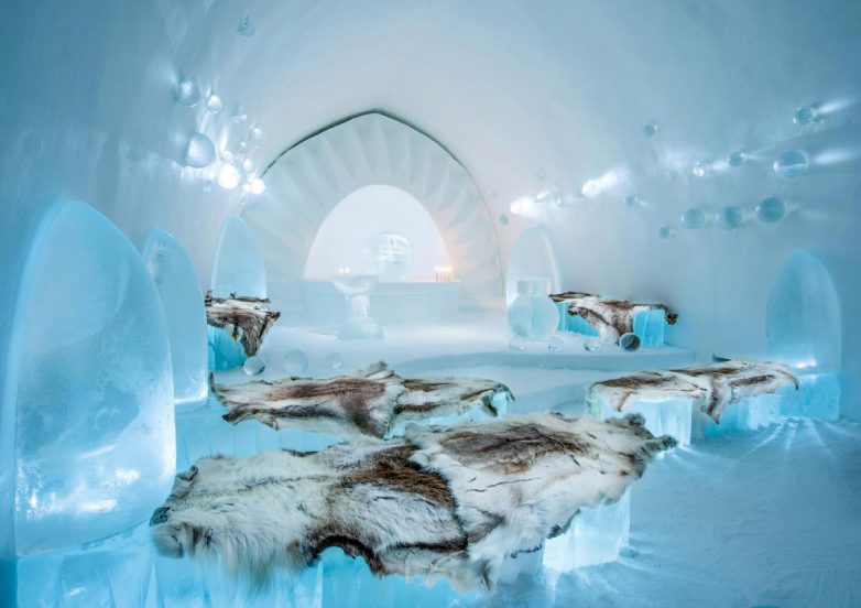 Ледяной отель в Швейцарии