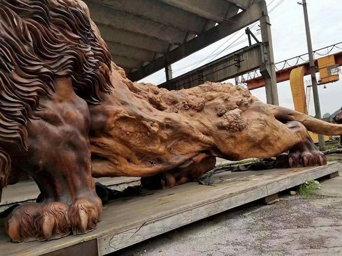 Самая большая скульптура из цельного дерева
