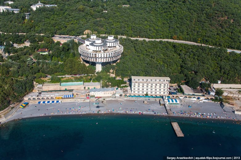 Почему никто не едет в Крым