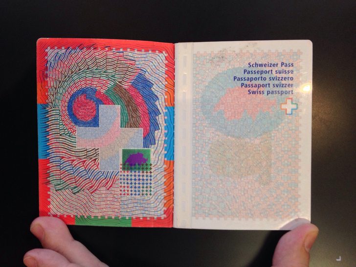 Что в паспорте тебе моём? Нереально стильные паспорта жителей разных стран мира. Продолжение