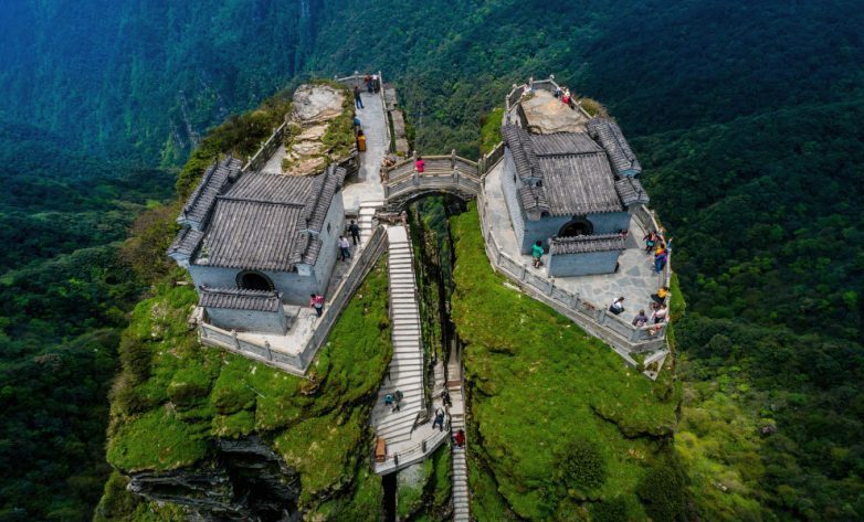 Удивительная гора Фаньцзиншань в китайском Гуанчжоу