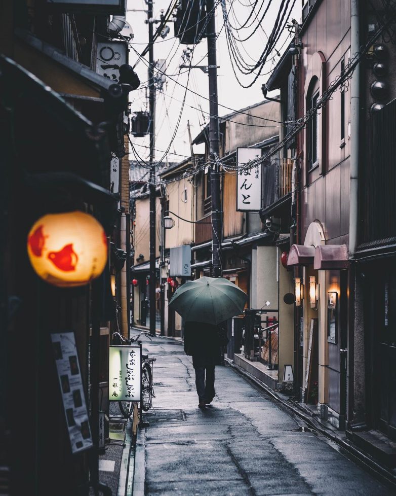 На улицах Японии...