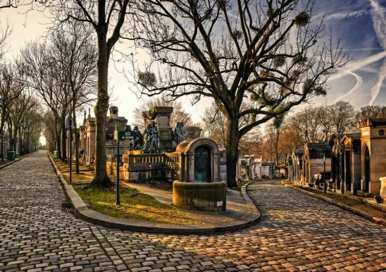 Последний приют: 13 самых удивительных кладбищ мира