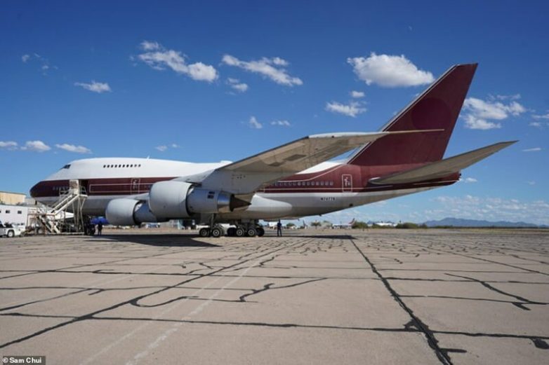 Летающий дворец: популярному блогеру посчастливилось совершить рейс на частном Boeing 747