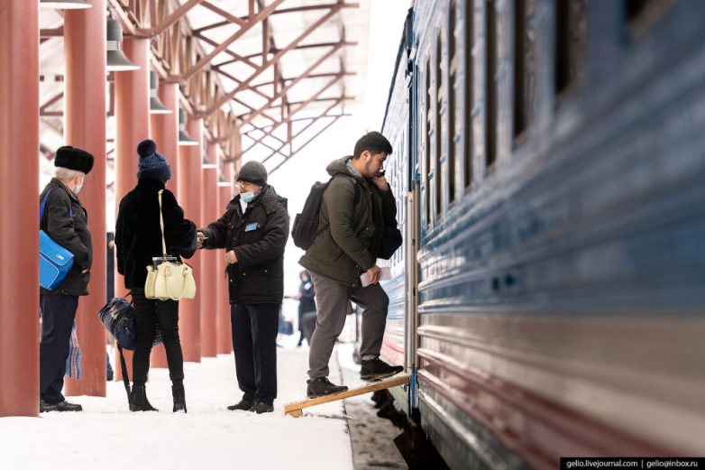 Стрелой горящей поезд режет темноту: железные дороги Якутии